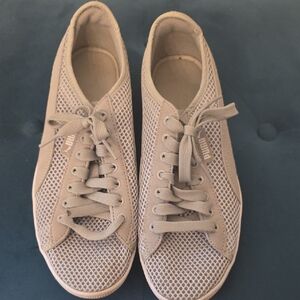 Puma Women's Beige Mesh Sneakers